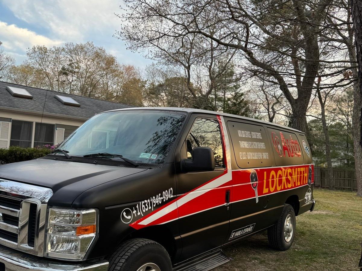 Accessories and Luxuries Martinez