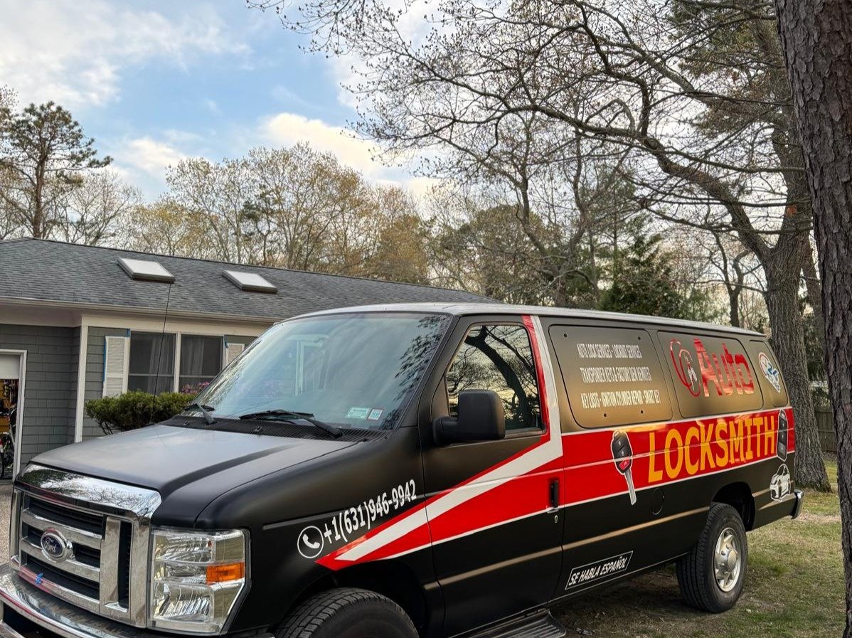 Accessories and Luxuries Martinez